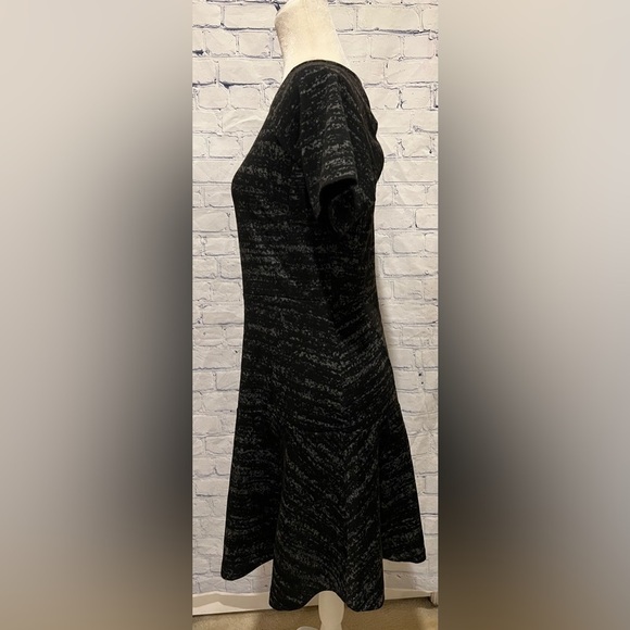 Loft Dress Woman’s Black Gray A Line Short Sleeve Stretch Knit Ann Taylor 4 - Picture 4 of 7